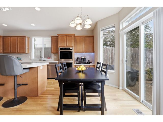 59470 OAK RIDGE St, St Helens, OR 97051