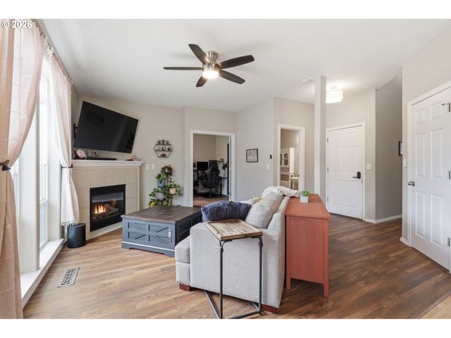 59470 OAK RIDGE St, St Helens, OR 97051