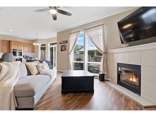 59470 OAK RIDGE St, St Helens, OR 97051