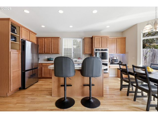 59470 OAK RIDGE St, St Helens, OR 97051