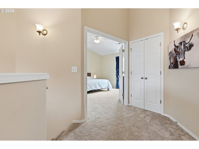 59470 OAK RIDGE St, St Helens, OR 97051