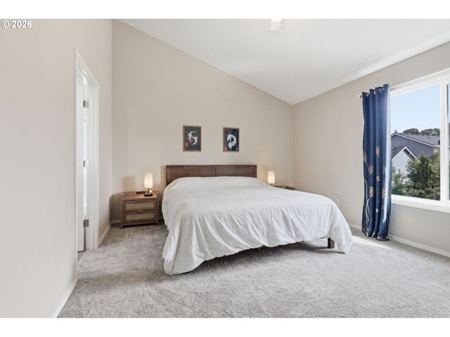 59470 OAK RIDGE St, St Helens, OR 97051