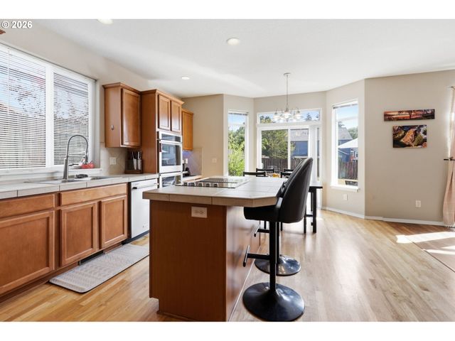 59470 OAK RIDGE St, St Helens, OR 97051