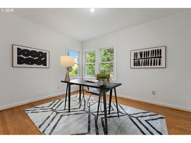 7748 Sw BURLINGAME Ave, Portland, OR 97219