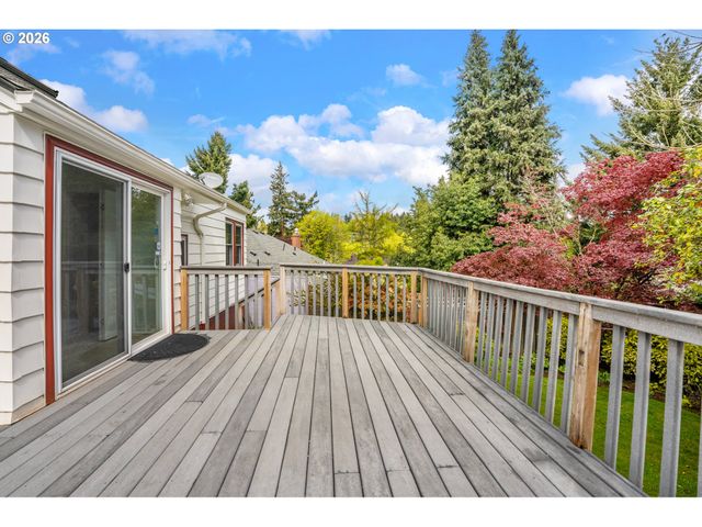 7748 Sw BURLINGAME Ave, Portland, OR 97219