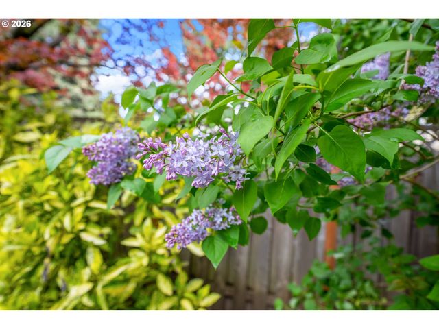 7748 Sw BURLINGAME Ave, Portland, OR 97219