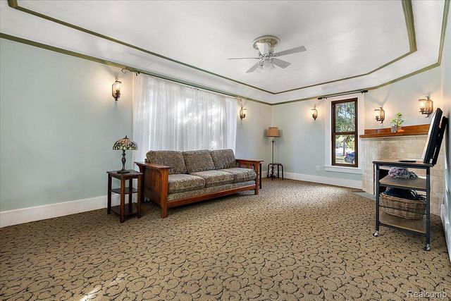 5815 Chicago Road, Warren, MI 48092