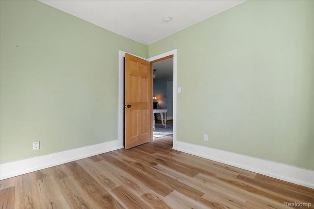5815 Chicago Road, Warren, MI 48092