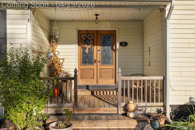 5815 Chicago Road, Warren, MI 48092