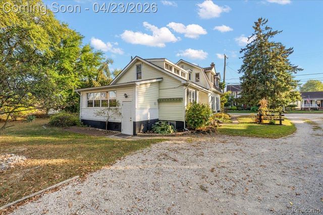 5815 Chicago Road, Warren, MI 48092
