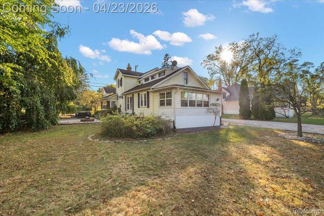 5815 Chicago Road, Warren, MI 48092