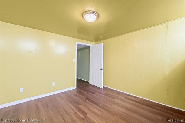 24825 Masch Avenue, Warren, MI 48091