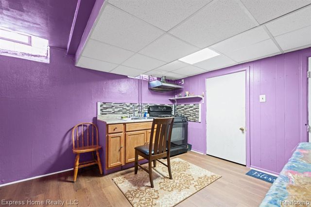 24825 Masch Avenue, Warren, MI 48091
