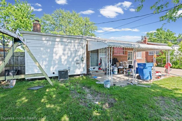 24825 Masch Avenue, Warren, MI 48091