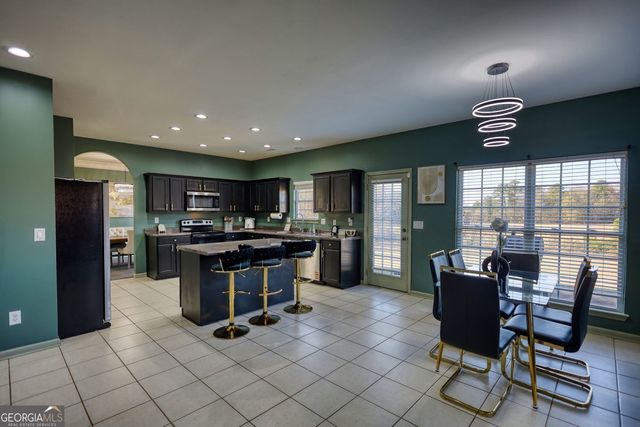 25 Caseys Way, Covington, GA 30014