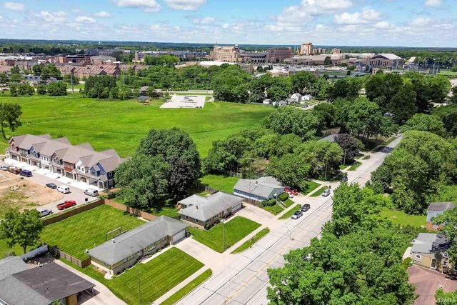 1025 N Twyckenham Drive, South Bend, IN 46617
