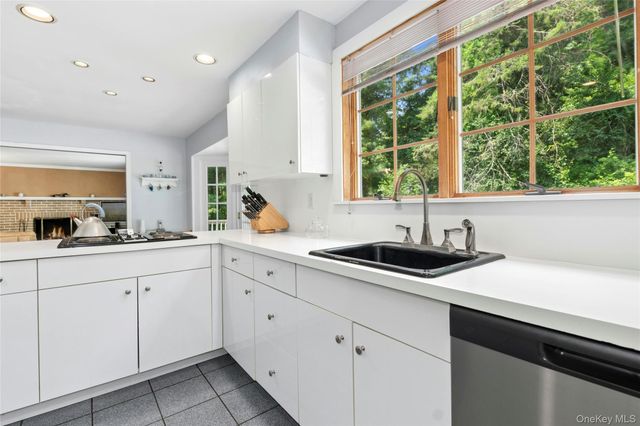 1 Sabbathday Hill Road, South Salem, NY 10590