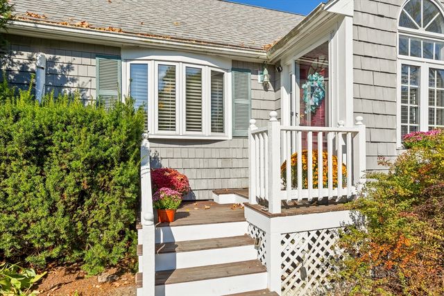 4 Powers Rd, Littleton, MA 01460