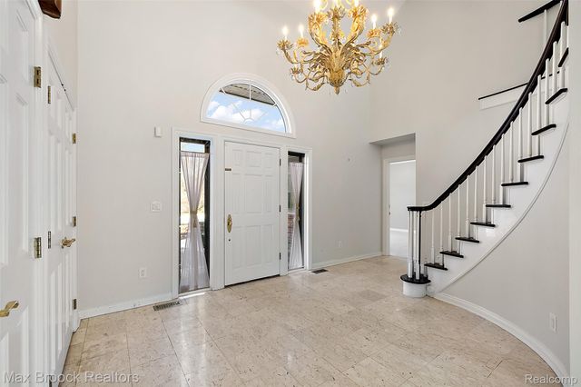 3673 York Court, Bloomfield Charter Township, MI 48301