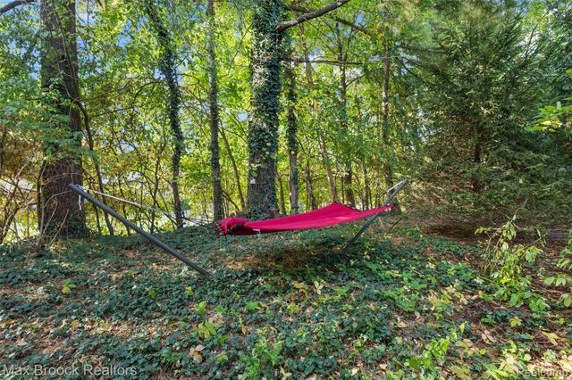 3673 York Court, Bloomfield Charter Township, MI 48301