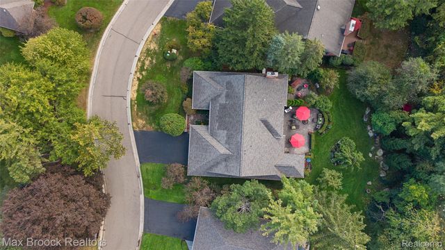 3673 York Court, Bloomfield Charter Township, MI 48301