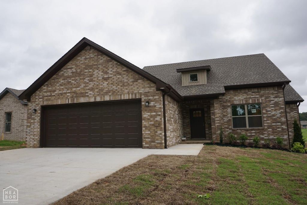 1814 N Oak, Brookland, AR 72417
