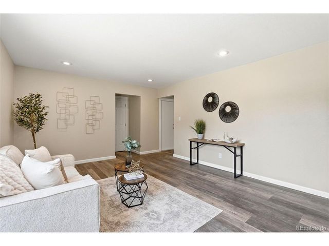 2725 Flintridge Dr, Colorado Springs, CO 80918
