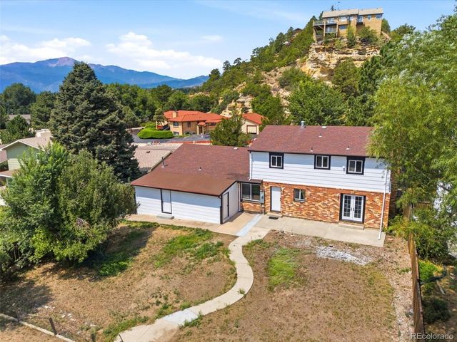 2725 Flintridge Dr, Colorado Springs, CO 80918
