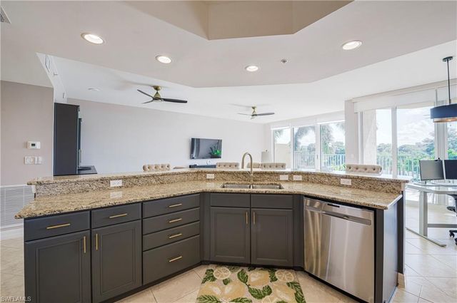 3414 Hancock Bridge PKWY 302, North Fort Myers, FL 33903