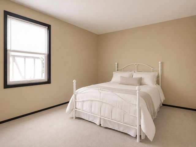 304 Creekside Court 304, Vernon Hills, IL 60061