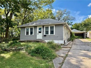 1116 S Leslie Street, Independence, MO 64050