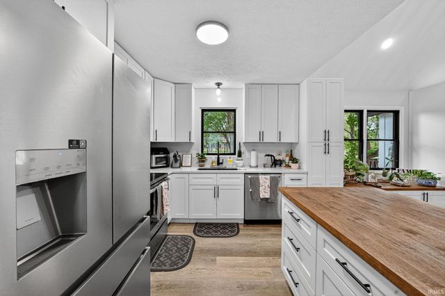 51246 Shady Lane, Elkhart, IN 46514