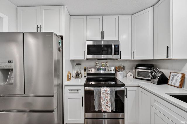 51246 Shady Lane, Elkhart, IN 46514