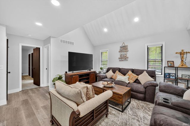 51246 Shady Lane, Elkhart, IN 46514