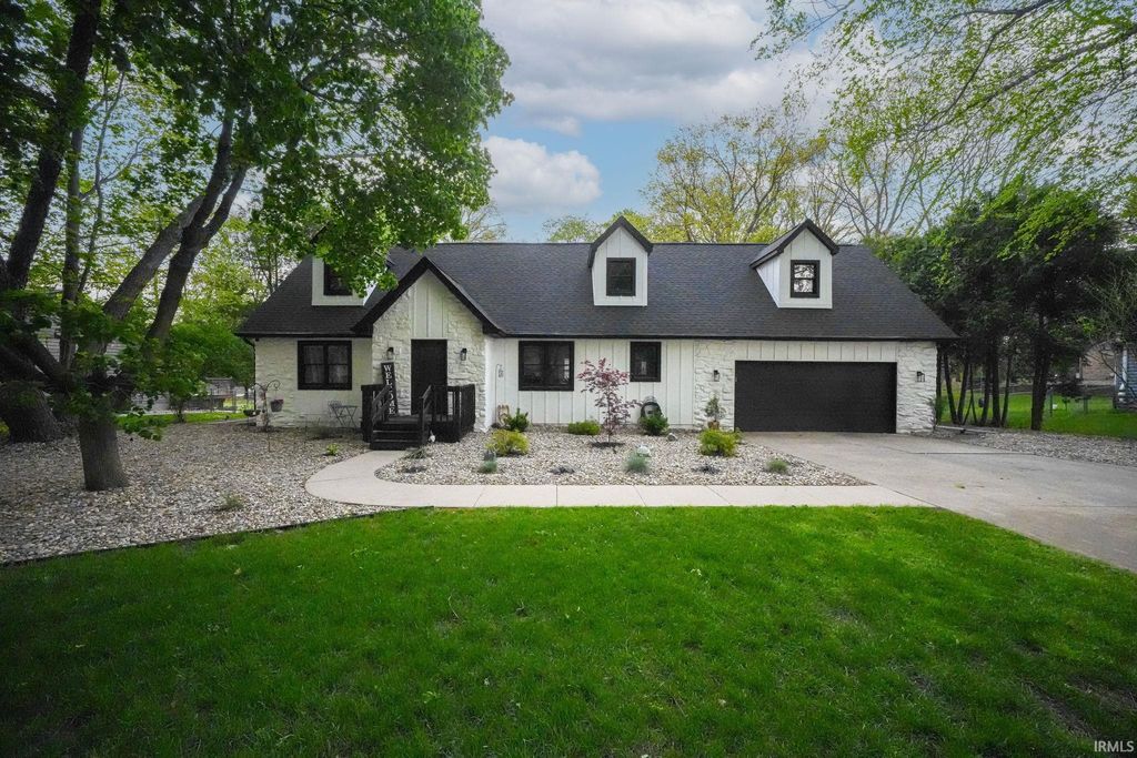 51246 Shady Lane, Elkhart, IN 46514