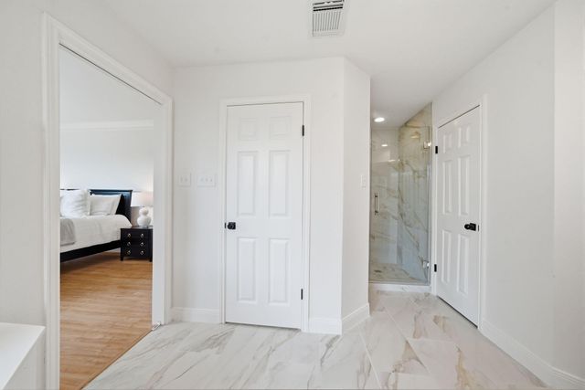 1723 Enterprise Avenue, League City, TX 77573