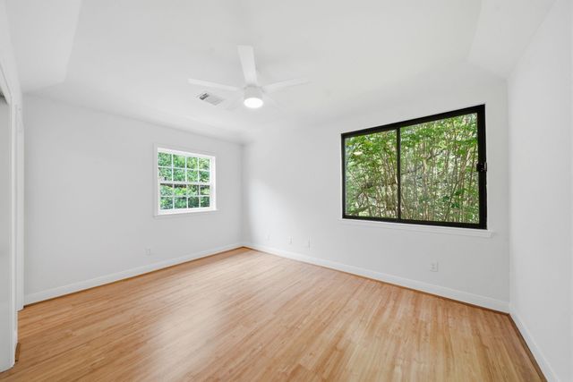 1723 Enterprise Avenue, League City, TX 77573