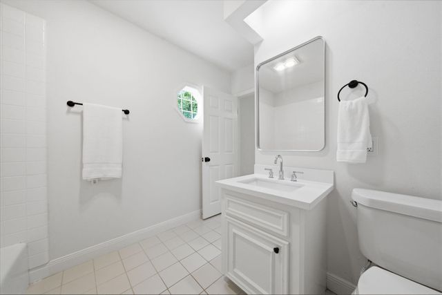 1723 Enterprise Avenue, League City, TX 77573