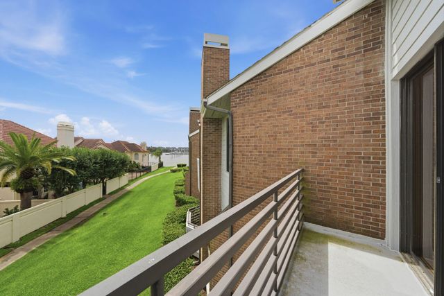 1723 Enterprise Avenue, League City, TX 77573