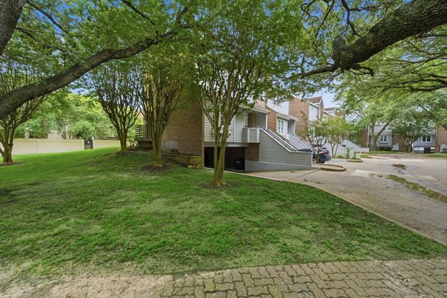 1723 Enterprise Avenue, League City, TX 77573