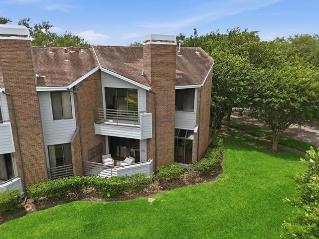 1723 Enterprise Avenue, League City, TX 77573