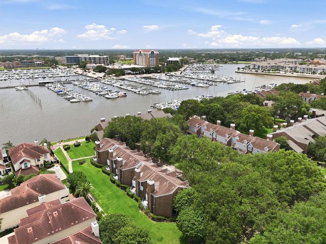 1723 Enterprise Avenue, League City, TX 77573