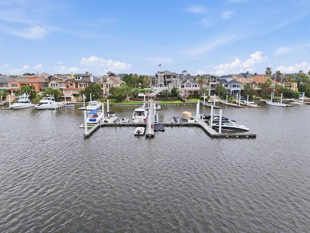 1723 Enterprise Avenue, League City, TX 77573