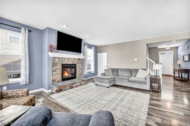 9048 Shady Elm Lane, Olmsted Twp, OH 44138