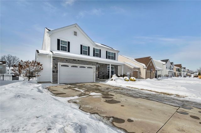 9048 Shady Elm Lane, Olmsted Twp, OH 44138