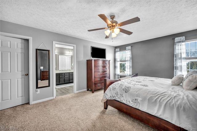 9048 Shady Elm Lane, Olmsted Twp, OH 44138