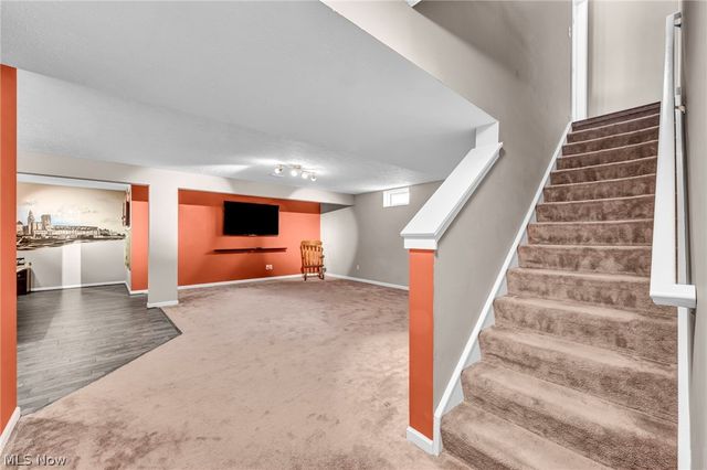 9048 Shady Elm Lane, Olmsted Twp, OH 44138