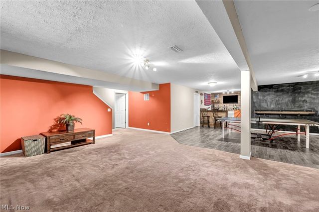 9048 Shady Elm Lane, Olmsted Twp, OH 44138