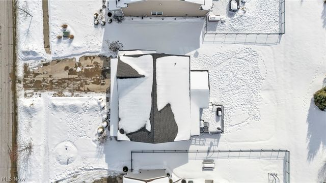 9048 Shady Elm Lane, Olmsted Twp, OH 44138