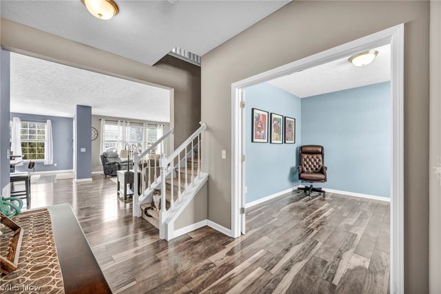 9048 Shady Elm Lane, Olmsted Twp, OH 44138